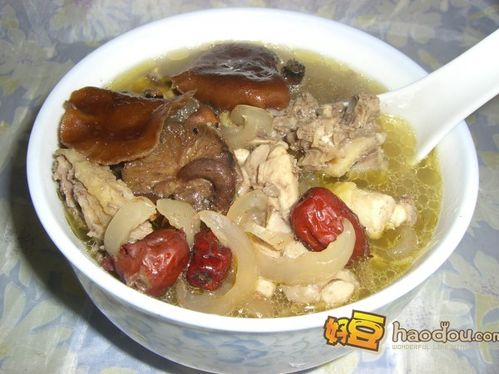 海参鸡肉汤的做法